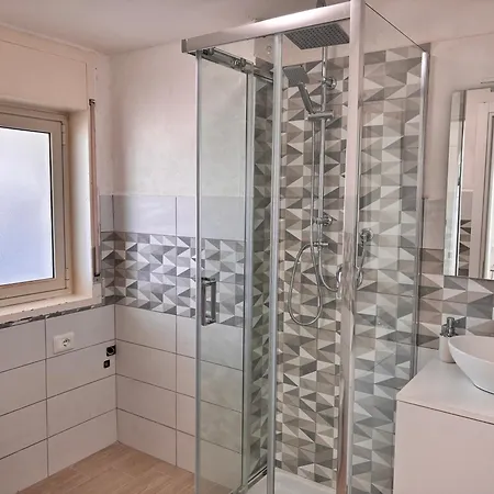 Casa Isa سان ليون